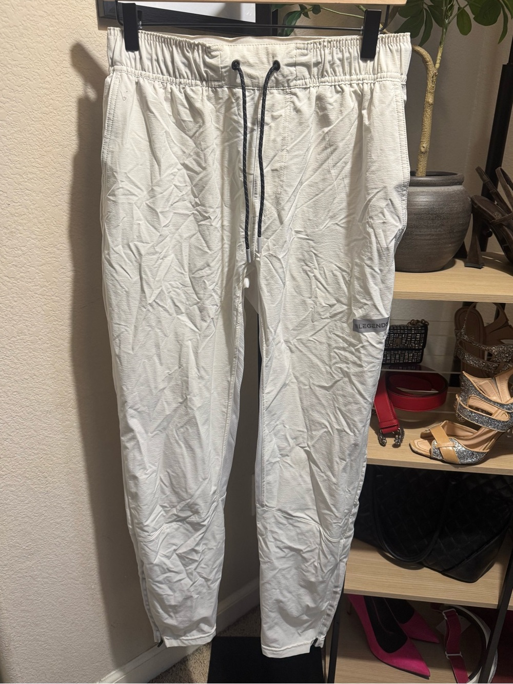 NWT Legends White Technical Performance Jogger Pants Men’s M Tapered